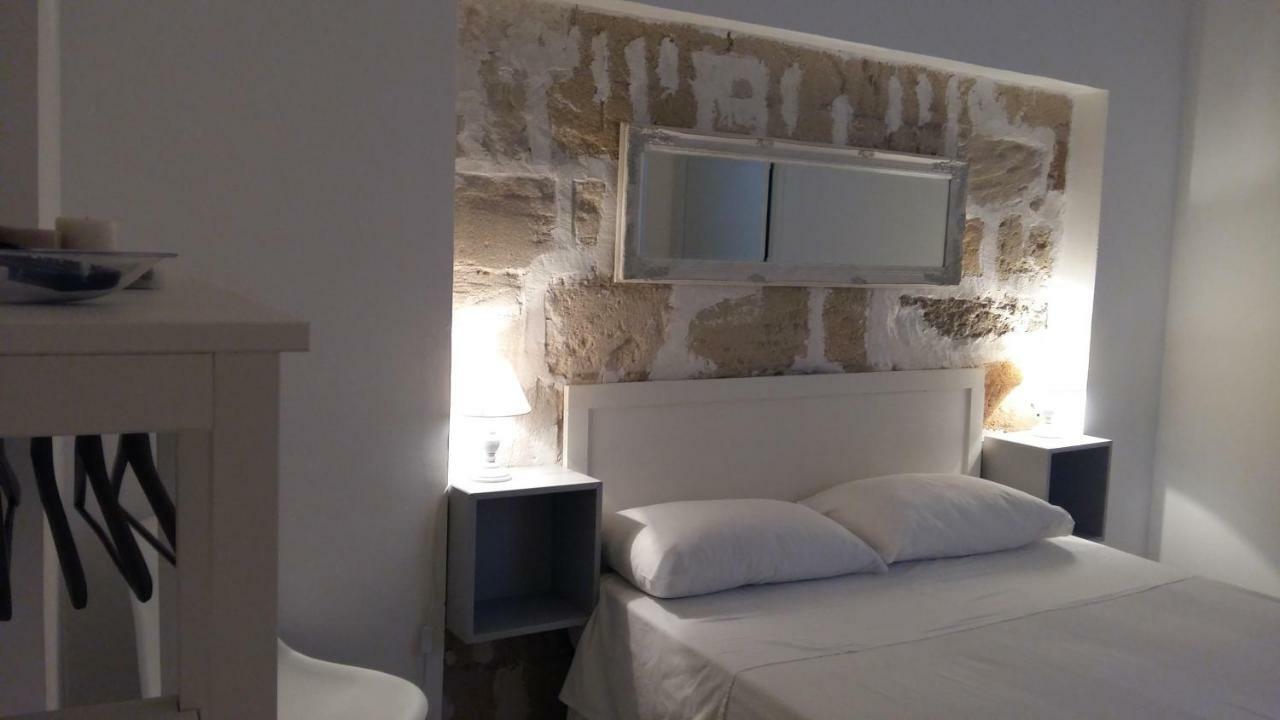 Appartamenti E Camere Silva Trapani Bagian luar foto